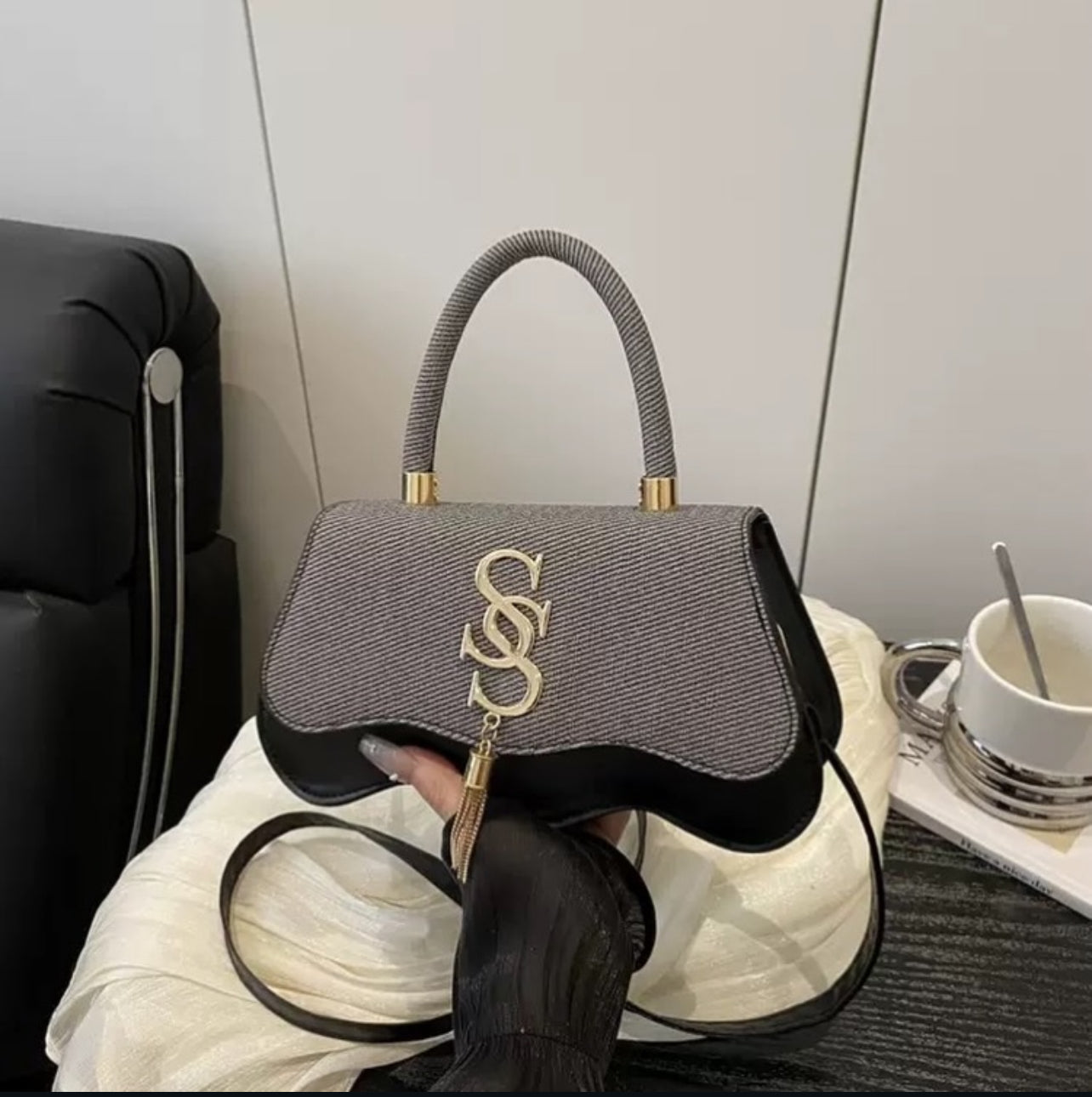 Elegant Wave Top Handle Handbag – Premium Shoulder & Crossbody Bag